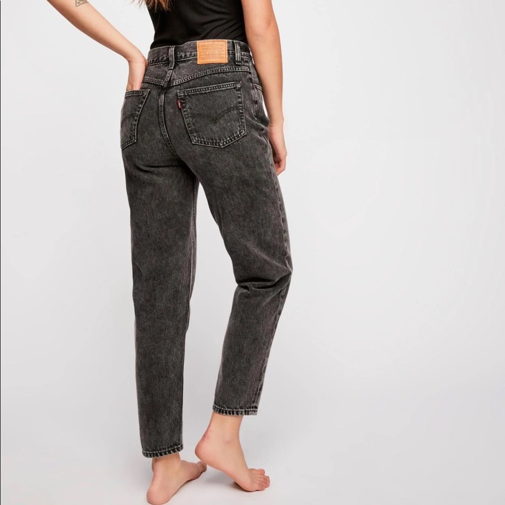 Levis mom jeans